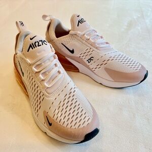 *NEW* Nike Women's Air Max 270 Sneaker "Light Soft Pink" | Size 9 | NIB